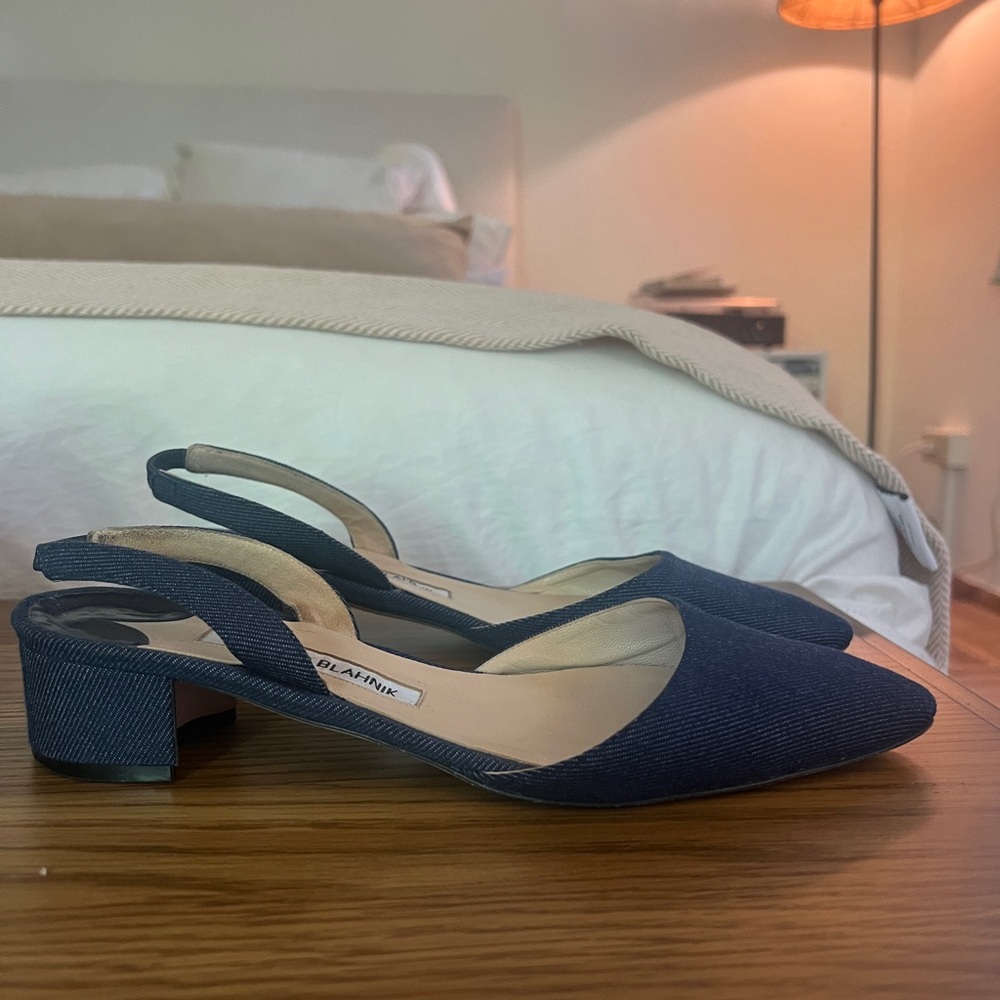 Manolo Blahnik Aspro Denim Slingback Pump